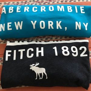 Abercrombie 2 Boys Short Sleeve Graphic T-shirt’s